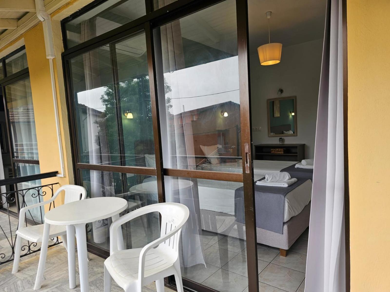 Gardelis Gardens Daire Benitses  Oda fotoğraf